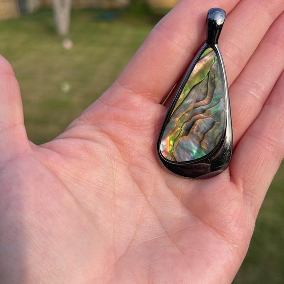 OYSTER BAR Retired LIA SOPHIA Slide Pendant for a necklace Hematite & Abalone 🥰 - Picture 13 of 13
